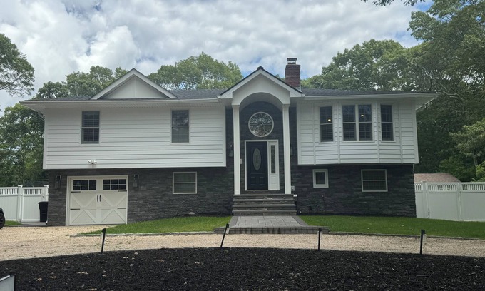 East Quogue House | Spacious 5-bedroom house with AC, WiFi in charming East Quogue
