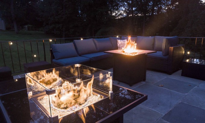 White Plains House | Spacious 6BR Getaway, Game Room, Firepit, NYC