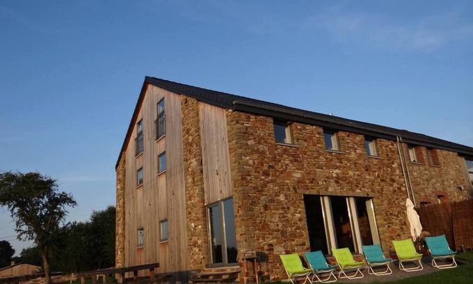 Lignieres Cottage | Spacious and comfortable gîte with garden and very nice view