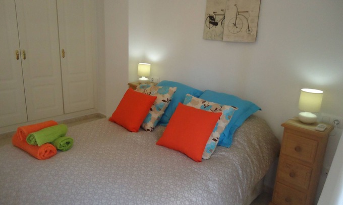 La Goleta Apartment | SPACIOUS AND COMFORTABLE APARTMENT IN THE CENTER OF MÁLAGA - A/A-WI-FI-PARKING