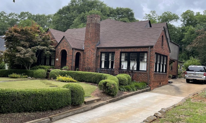 Athens House | Spacious and newly remodeled comfort In the Heart of Five Points