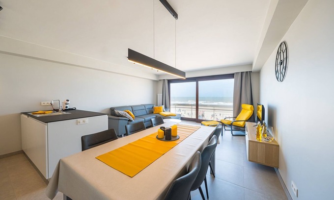 Middelkerke Apartment | Spacious apartment with view