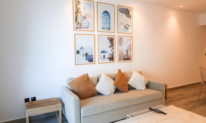Dubai Marina Apartment | spacious apartment in Dubai Marina with Sea view - 5 minutes from the beach