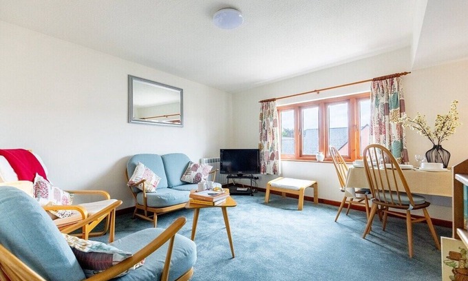 Kendal Apartment | Spacious Apartment with Rolling Hill Views