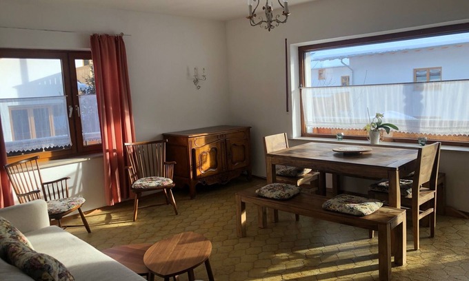 Grainau Apartment | Spacious apartment with unique Zugspitzpanorama