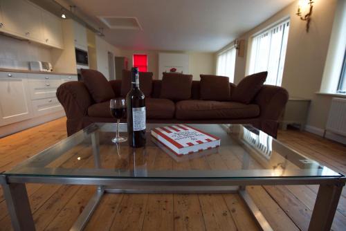 Ipswich Apartment | Spacious Apartment with Roof Terrace, near The Waterfront, Ipswich