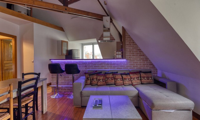 Downtown Angers Apartment | Spacious appartment in the heart of Angers - 6 PAX