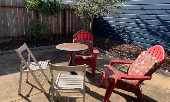 Sunset District Apartment | Spacious Apt 6 mins to UCSF, St Mary's,nocean beach, GG park. Yard, Clean, Safe!
