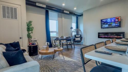 East Orange Apartment | Spacious APT, Near NYC and Airport & Sleep Big Groups