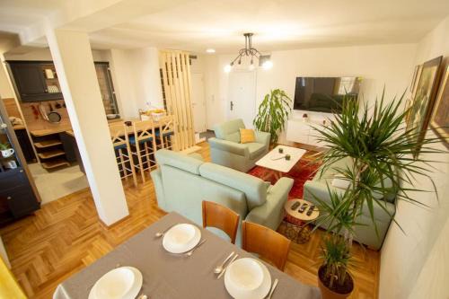 Grbavica Apartment | Spacious, central and luxury flat with great view!