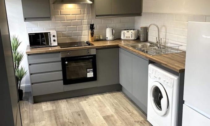 Nantwich Apartment | Spacious Central Apartment