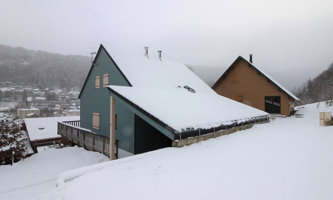 Mont-Dore Ski Chalet | Spacious chalet with terrace and wood stove near center