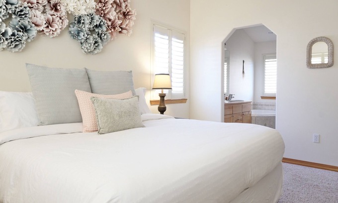 Sandpoint House | Spacious, Clean Home in Town w/King En Suite & Hot Tub