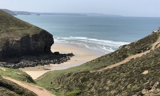 Porthtowan House | Spacious coastal village home with great views, garden and terrace