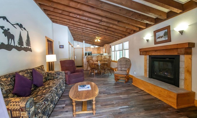 Island Park Condo | Spacious Condo near Yellowstone Park