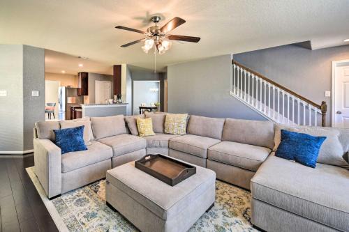 College Park House | Spacious Conroe Home - 6 Mi to The Woodlands!