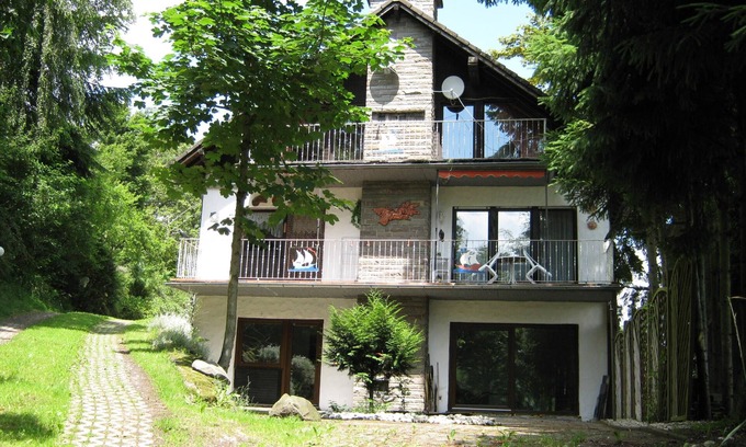 Immerath Apartment | Spacious, cozy vacation apartment with balcony in the Volcanic Eifel