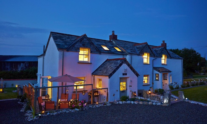 Trelash Cottage | Spacious, detached, Cottage in Cornwall. Just for Couples