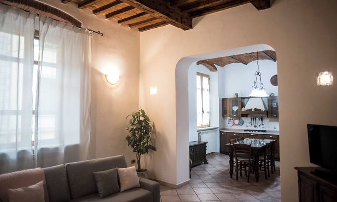 Livorno Apartment | Spacious elegant apartment near ferry embarkation
