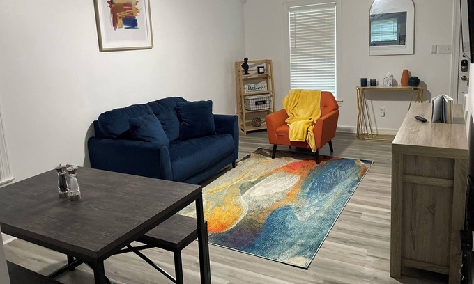 Westgate House | Spacious Entire 3 BR Near Camp Lejeune w/ GameRoom