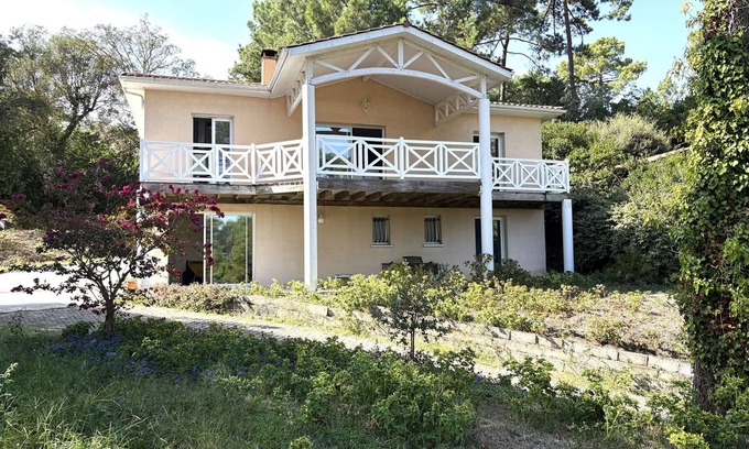 Le Canon Villa | Spacious family villa with terraces 500m from the Basin