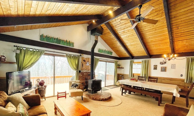 Eidelweiss Village House | Spacious Family Friendly North Conway/Eidelweiss Mountain Chalet