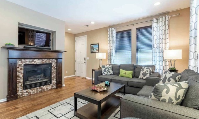 Stapleton House | Spacious Family Friendly Townhome in Central Park