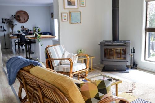 Tenterfield House | Spacious Family Retreat on the edge of Tenterfield