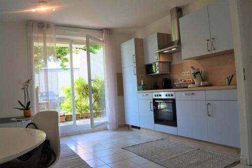Saint-Louis Apartment | Spacious Flat Garden&Parking 5min Basel Tram Bus Airport