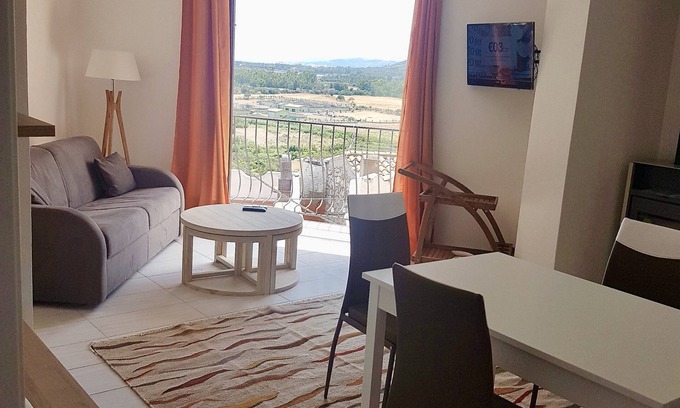 Posada Apartment | Spacious fully refurbished character flat in the heart of historical centre