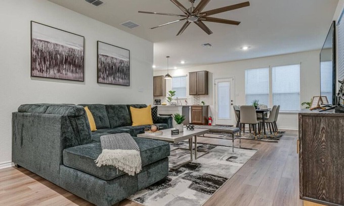 Wetmore House | Spacious, fun and friendly home!