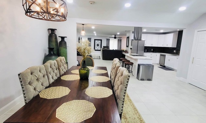 Original Town House | Spacious Greenbrook Home near Downtown Carrolton