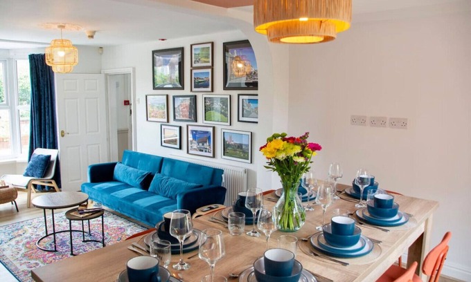 Worcester House | Spacious Heritage Home for Families & Groups