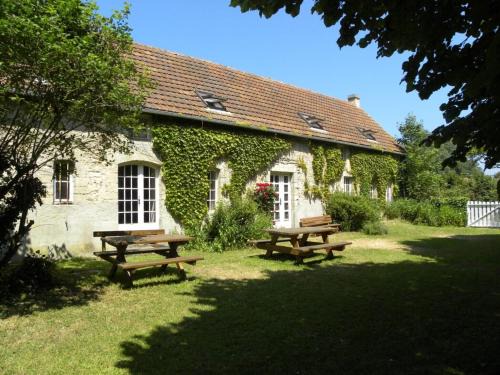 Asnieres-en-Bessin House | Spacious holiday home near Omaha Beach