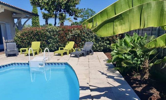 Le Porge House | Spacious holiday home with pool in Le Porge