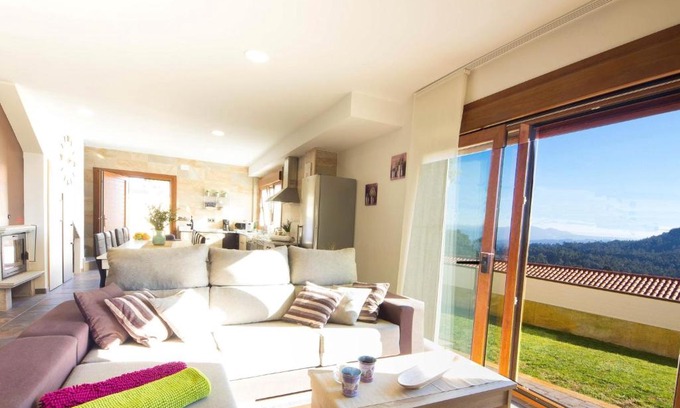 Cerponzons House | Spacious Holiday Home in Poio Galicia with Swimming Pool