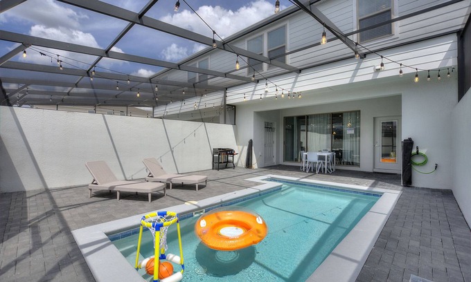 Four Corners House | Spacious Home Near Disney, Private Pool, Grill, Resort Waterpark & Ammenities