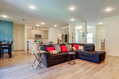 Port Saint Lucie House | Spacious Home Near Dtwn PSL Travel Nurses Welcome