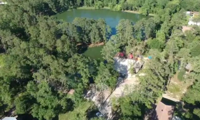 Northside House | Spacious home on 25 acre estate with lake & beach
