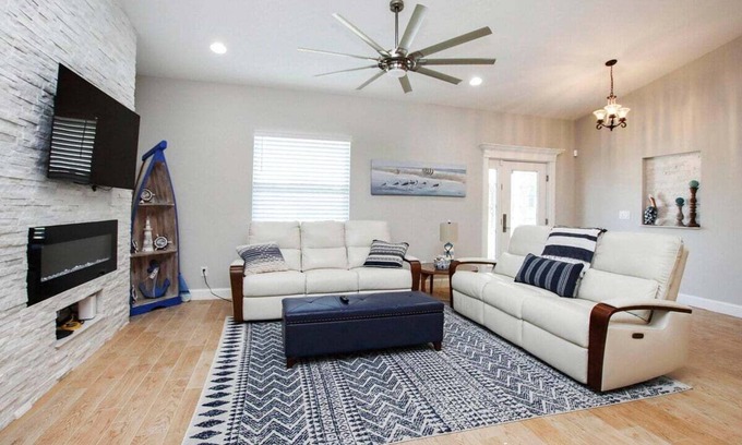 North Port House | Spacious home with large yard - Perfect for families - Sunny South