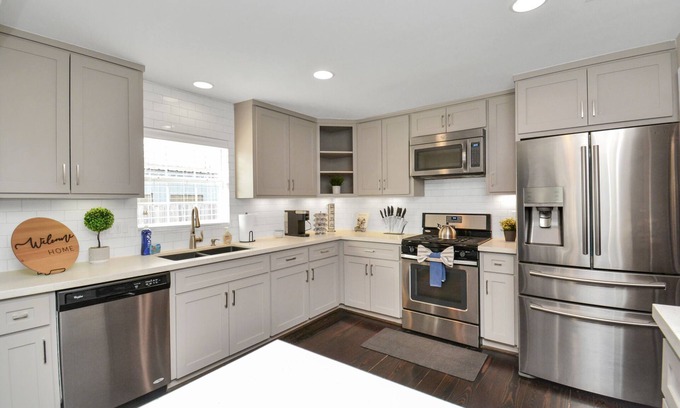 Northside House | ¡SPACIOUS Home with Large Backyard near Downtown!