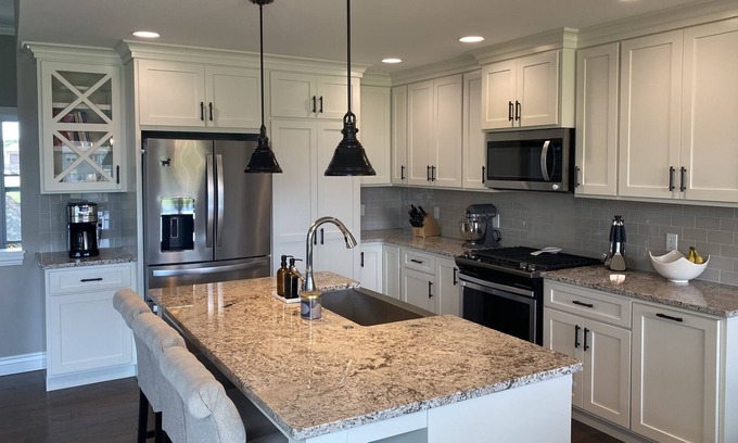 Thornbrook House | Spacious home with wet bar, air hockey & walkout basement to huge yard