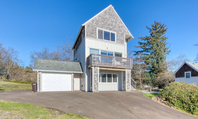 Netarts House | Spacious, Homey Dog-Friendly House with Fireplace and Beach and Ocean Views