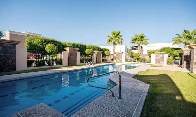 Hermosillo House | Spacious House, Gales Hermosillo, 3 Bedrooms with Pool