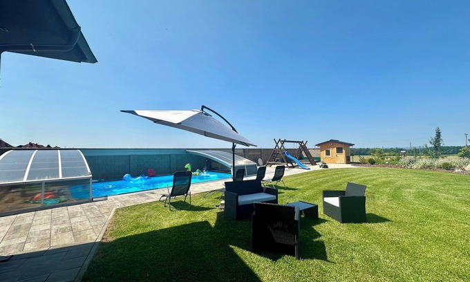 Slapy House | Spacious HOUSE&POOL&GARDEN in South Bohemia