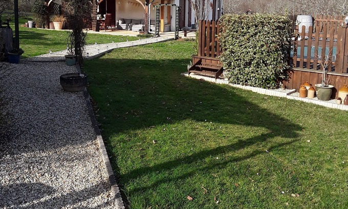 Cales House | Spacious house with a view in rural Dordogne