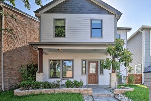 Briarforest House | Spacious Houston Home about 16 Mi to NRG Stadium!