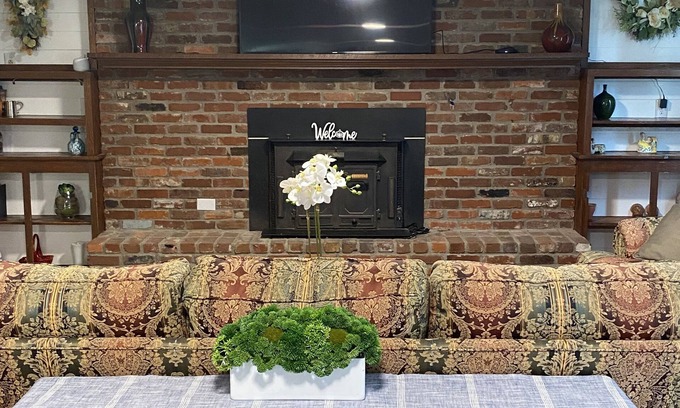 Mount Washington House | Spacious Kentucky Home in the Heart of Derby and Bourbon Country