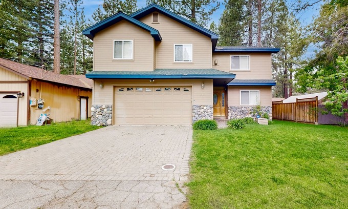 Tahoe Island House | Spacious Lake Retreat | 2 Fireplaces & Private Fenced Yard | Close to Marina