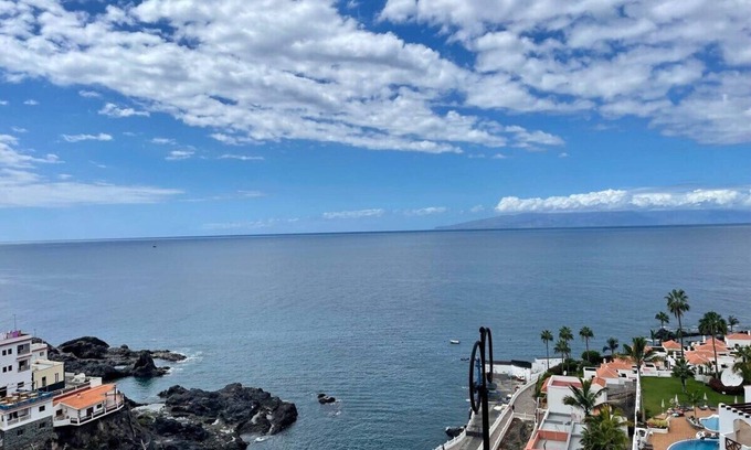 Puerto de Santiago Apartment | Spacious, light & cozy apartments with ocean views
